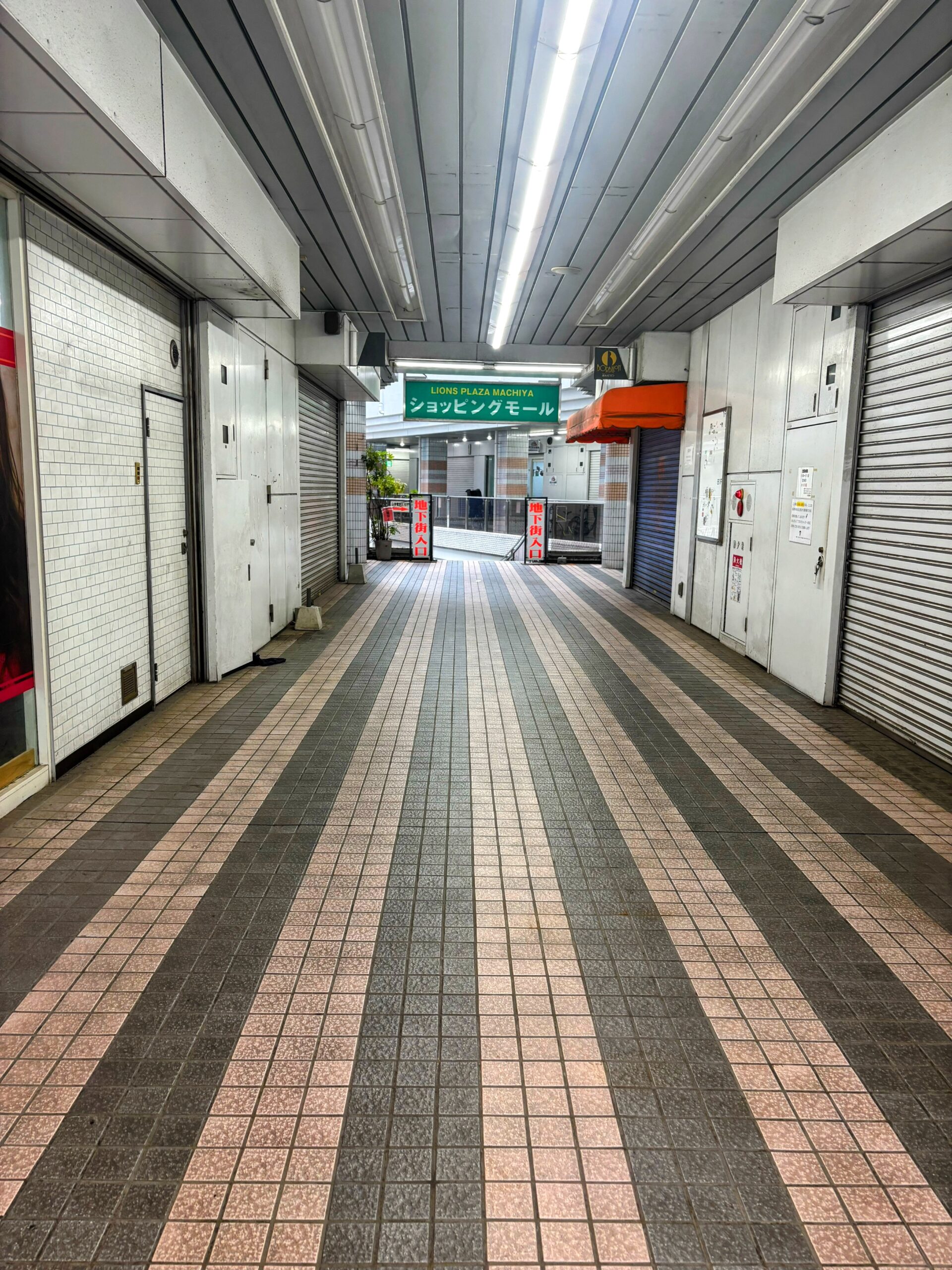 ショッピングモールの入り口